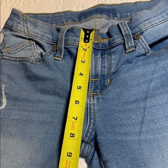 Rock & Republic Berlin cuffed skinny jeans. 2 - Picture 4 of 8